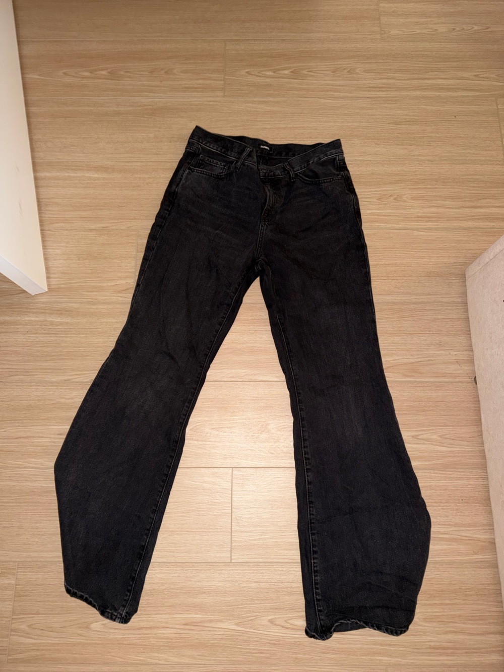 Express Black Flare Jeans - High-Rise Silhouette